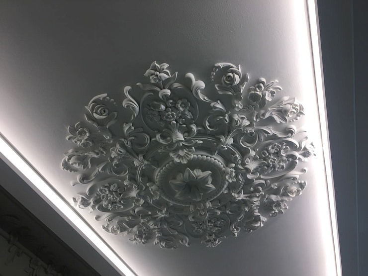 Розетка потолочная гипсовая РП 044