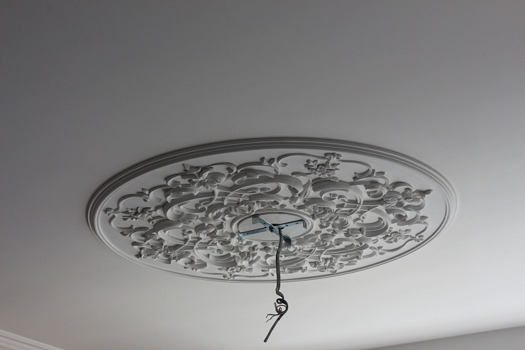 Розетка потолочная гипсовая РП 042